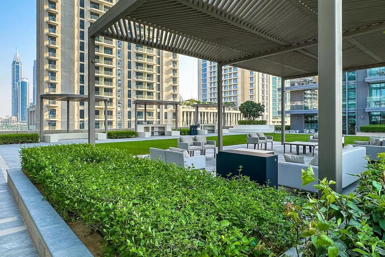 1Br Luxurious Beachfront Apartment Dubai