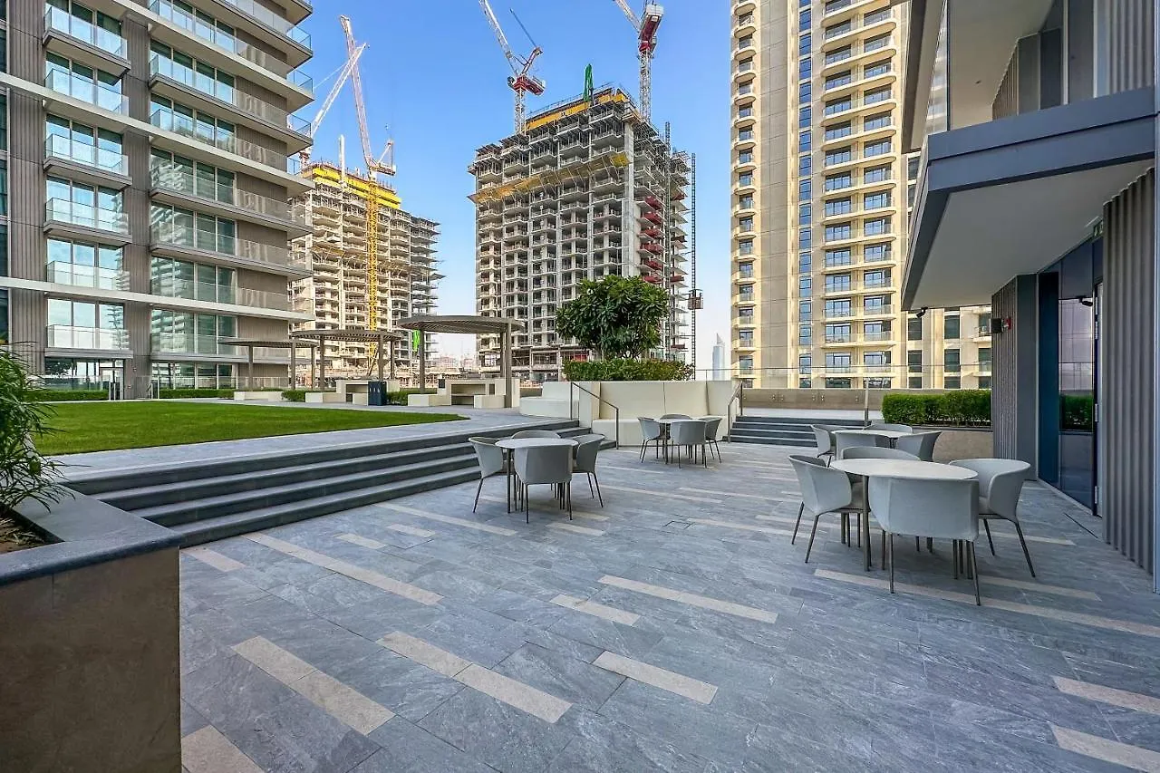 1Br Luxurious Beachfront Apartment Dubai
