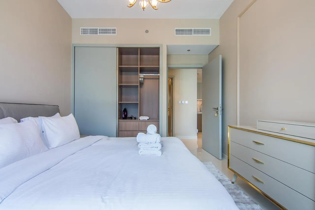 1Br Luxurious Beachfront Apartment Dubai