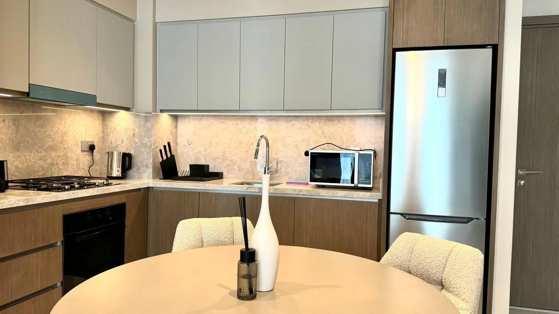 1Br Luxurious Beachfront Apartment Dubai 0*,  United Arab Emirates
