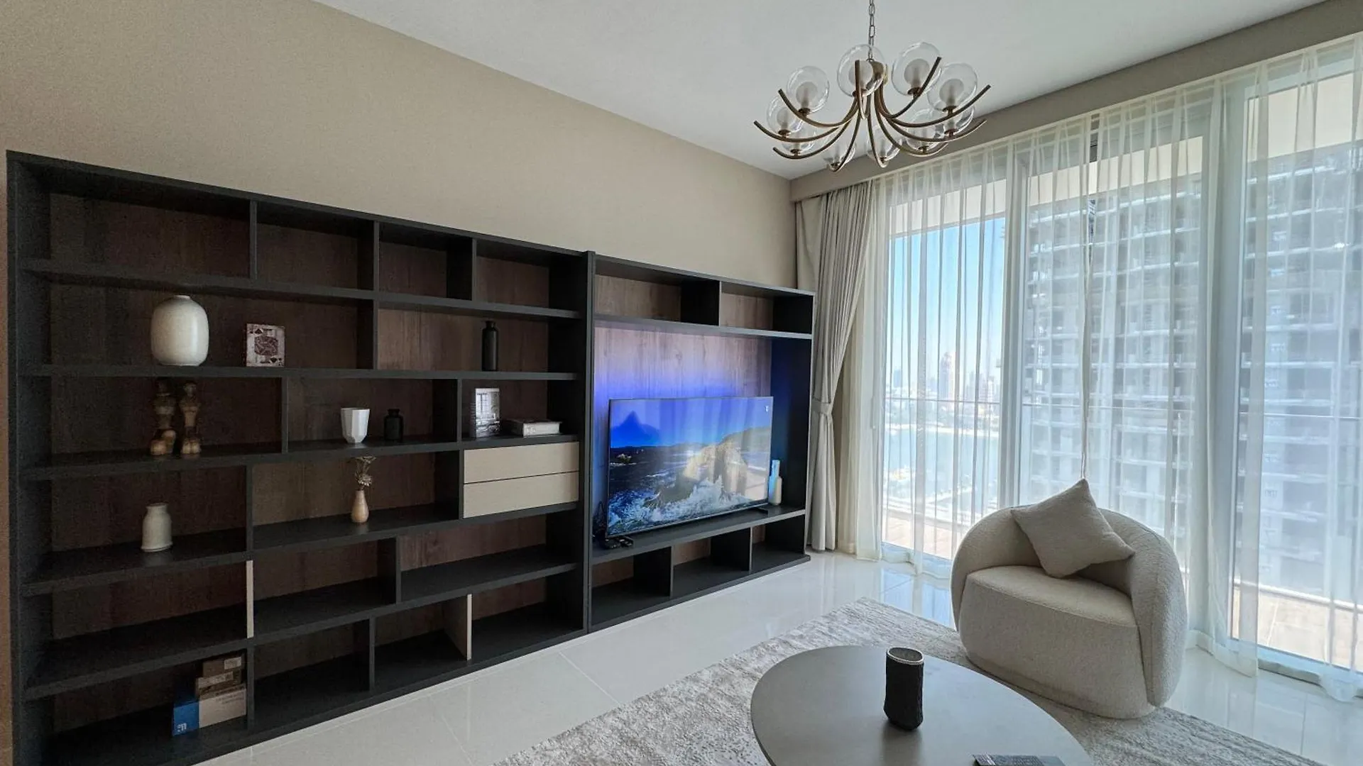 1Br Luxurious Beachfront Apartment Dubai