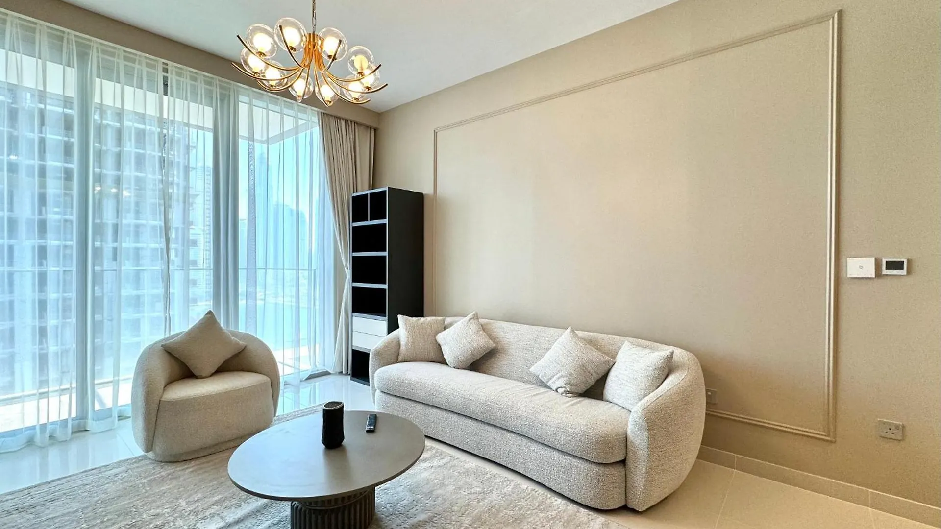 1Br Luxurious Beachfront Apartment Dubai