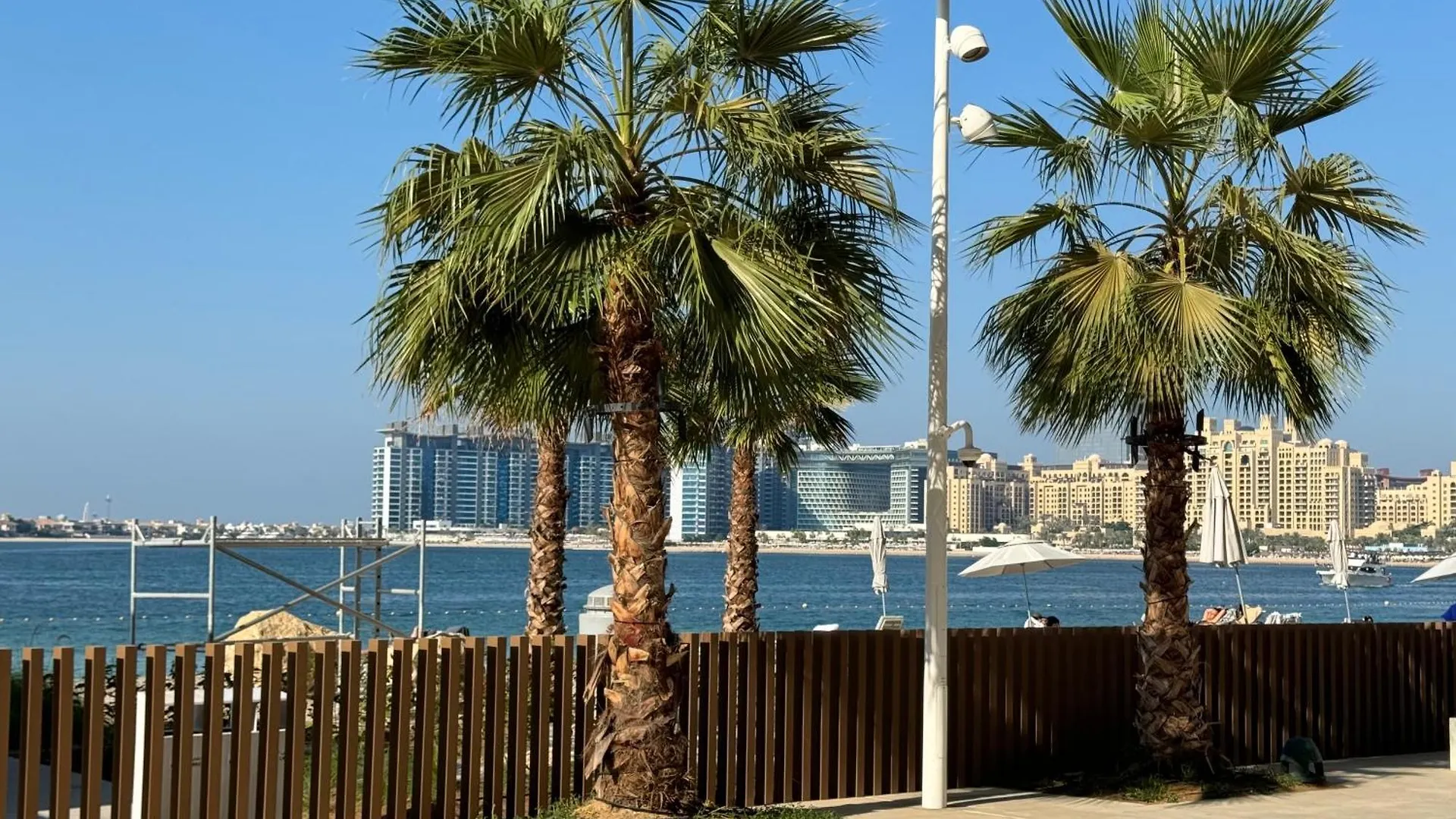 1Br Luxurious Beachfront Apartment Dubai 0*,  United Arab Emirates